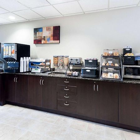 Microtel Inn And Suites Baton Rouge Airport Екстер'єр фото
