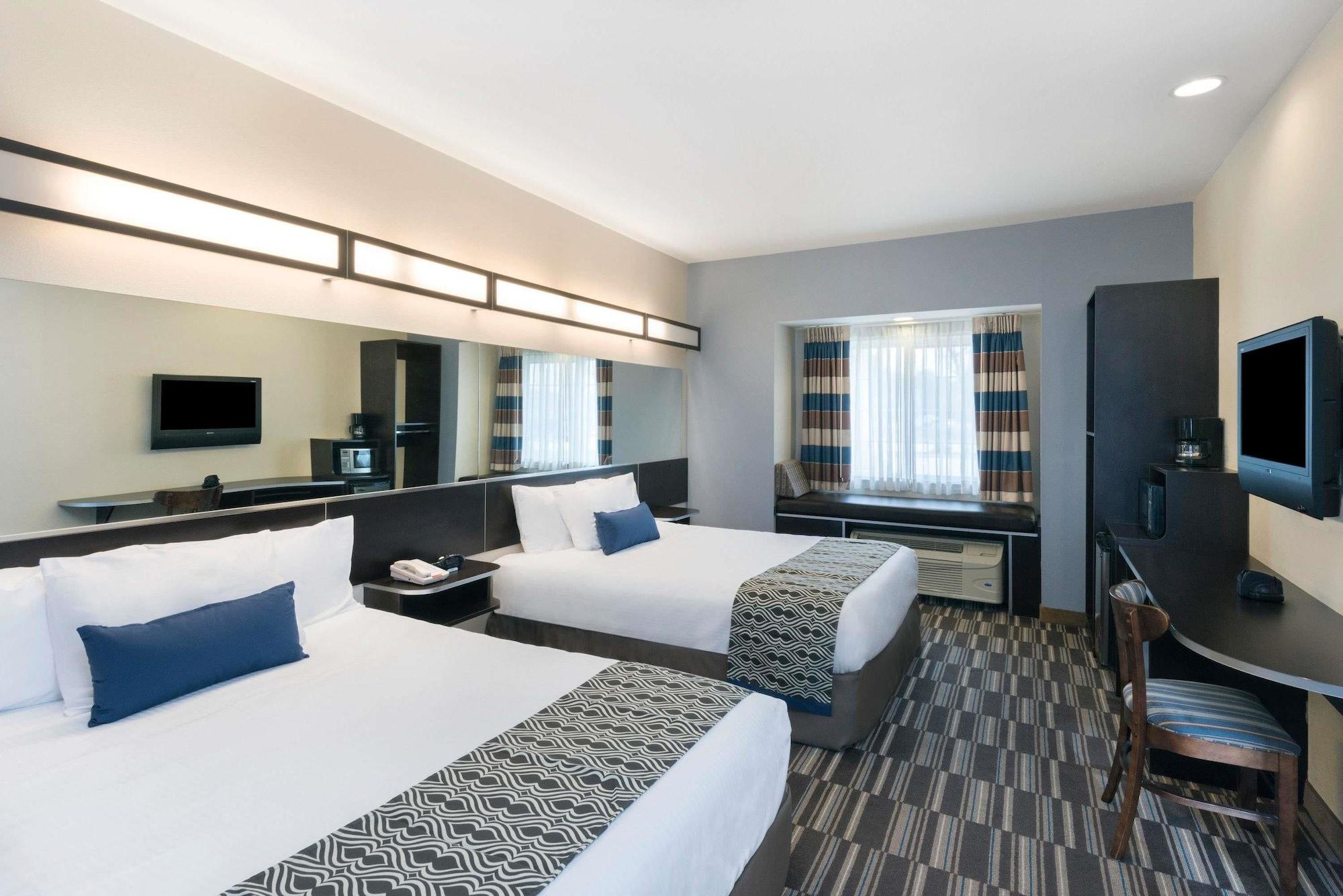 Microtel Inn And Suites Baton Rouge Airport Екстер'єр фото
