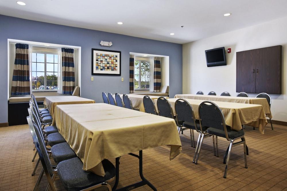 Microtel Inn And Suites Baton Rouge Airport Екстер'єр фото