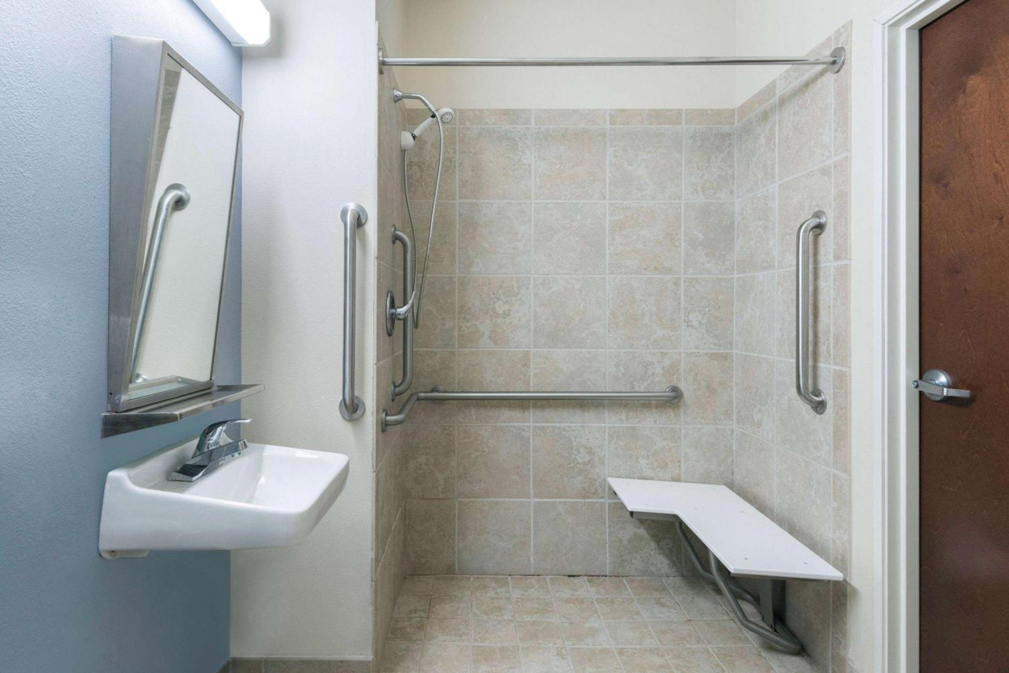 Microtel Inn And Suites Baton Rouge Airport Екстер'єр фото